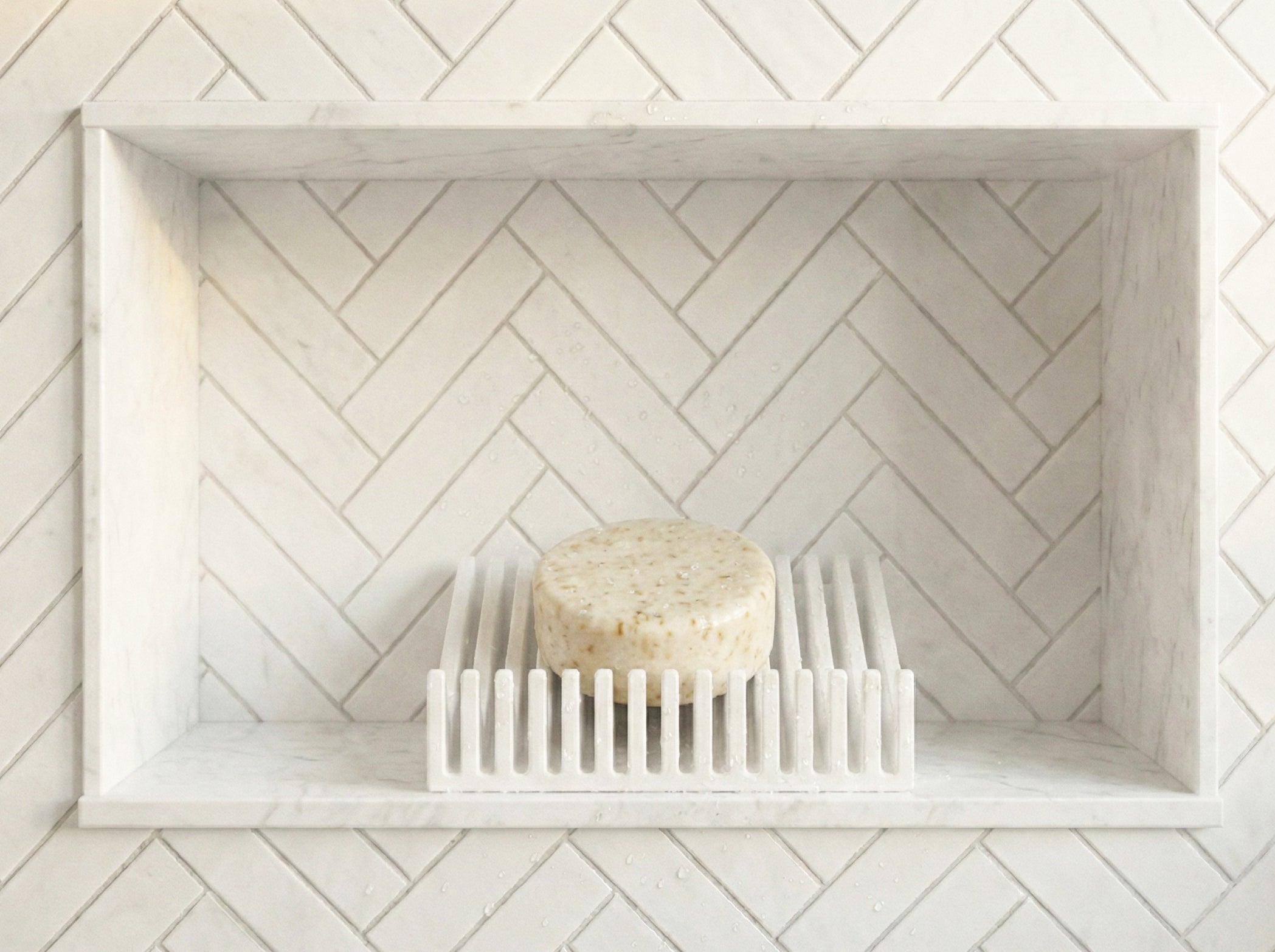 Soap Easel™ - Self-Draining Premium Soap Dish (Wholesale Canada)